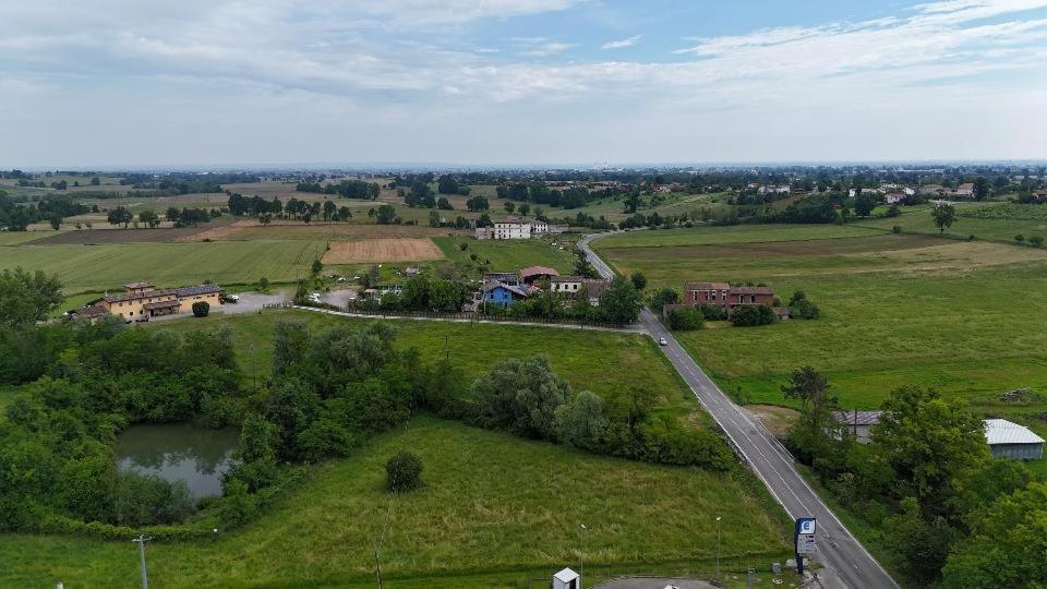 Affittacamere Ami Ziano Piacentino Exteriör bild